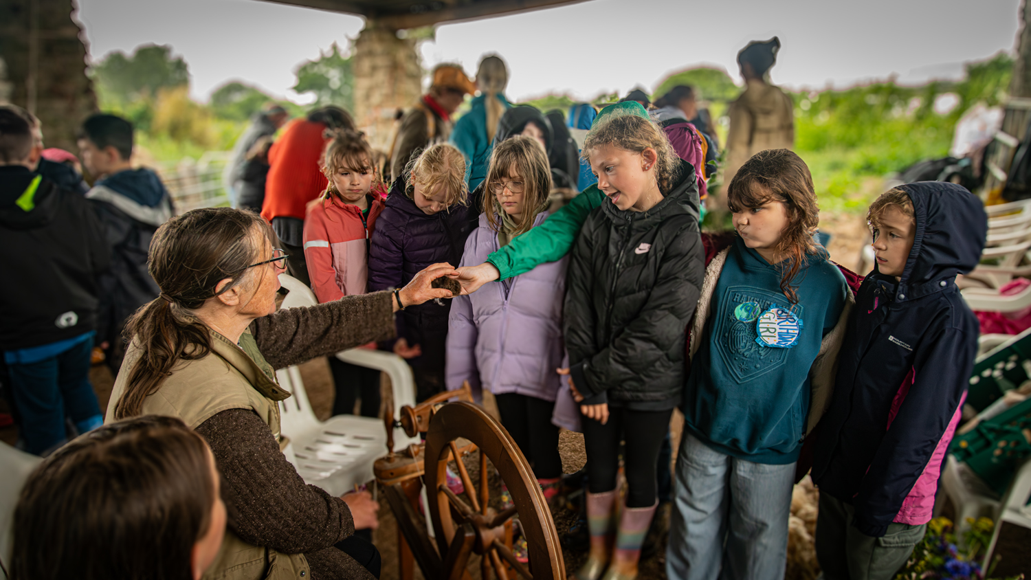 Ellen teaches kids re spinning wheel