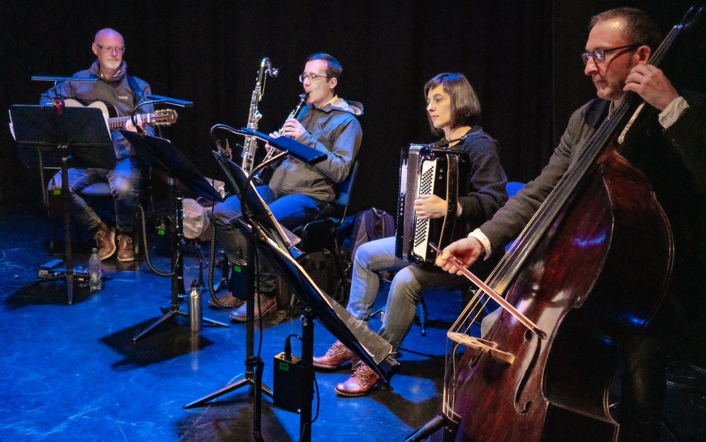 Klezermish rehearsing v2